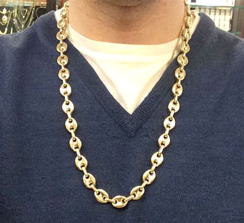 Gucci puff chain